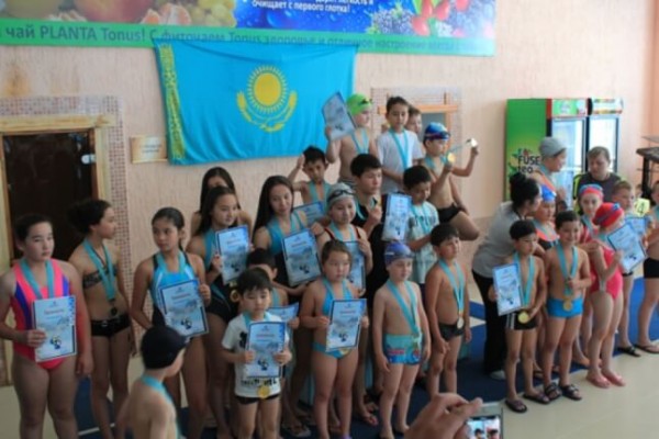 Ежегодный детский чемпионат по плаванию в вольным стиле 2014г.